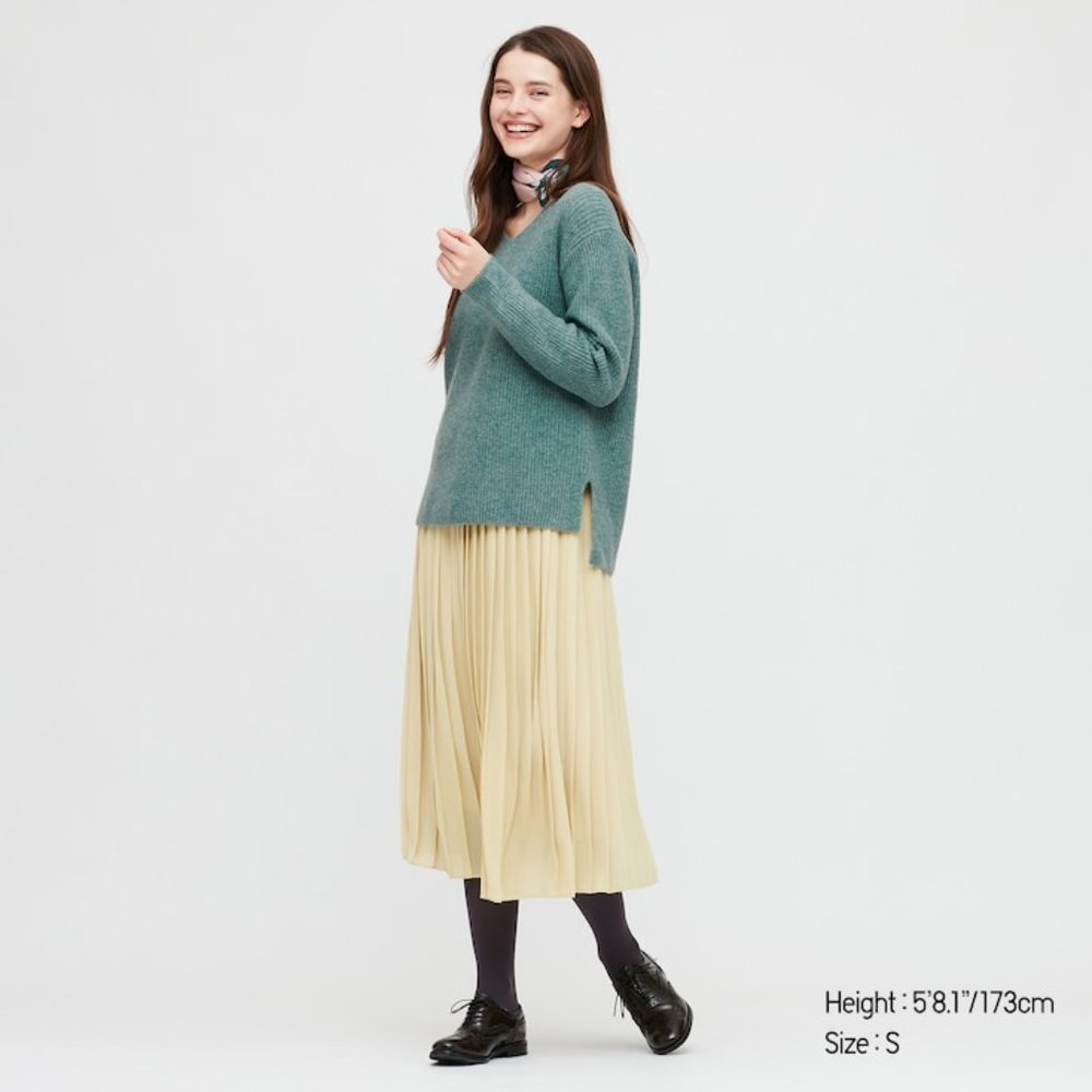 Soft Yarn Side Slit Sweater in Turquoise